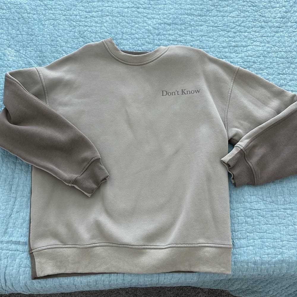 Women’s Bailey and Rose Gray “Don’t Know, Don’t Care) and Brown Sweater